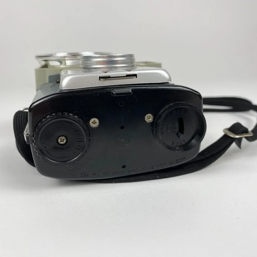 VTG Kodak Brownie STARMITE CAMERA 1960s Collectible Decor Gift UNTESTED AS-IS